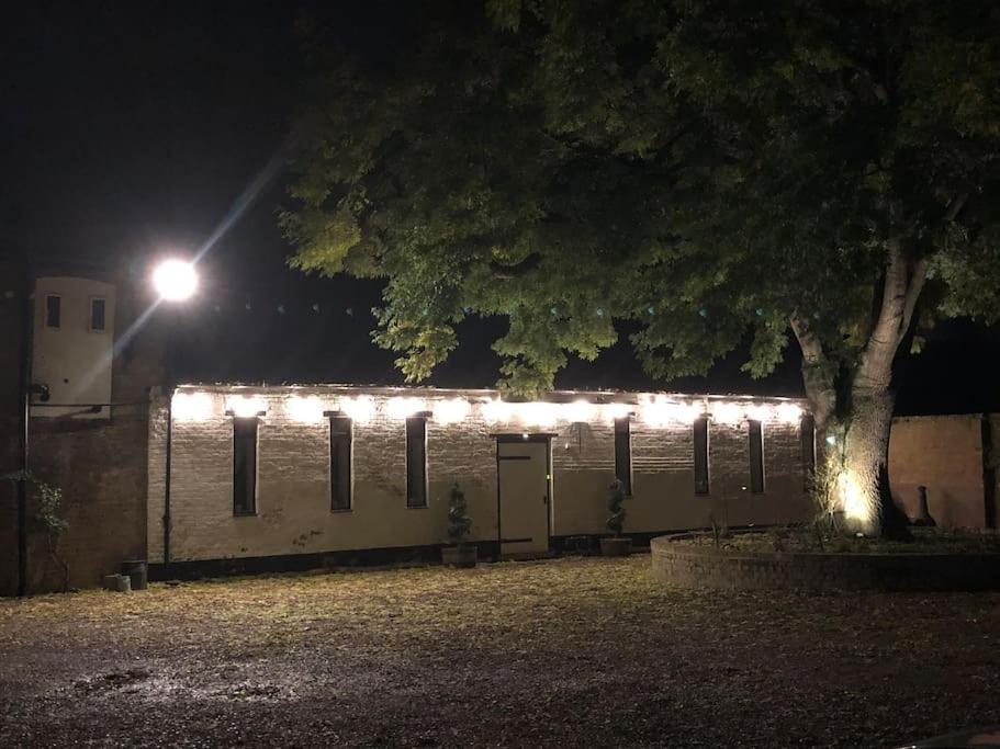 The Old Hay Barn - Games Room, Gym, Sleeps 8 Godmanchester Exterior foto