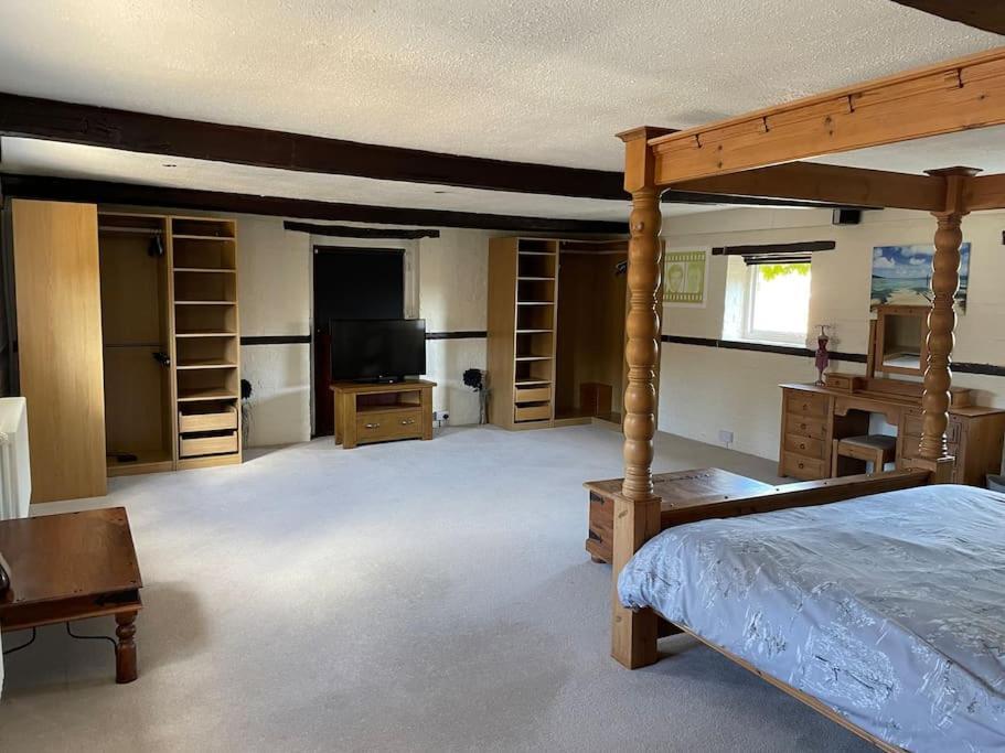 The Old Hay Barn - Games Room, Gym, Sleeps 8 Godmanchester Exterior foto