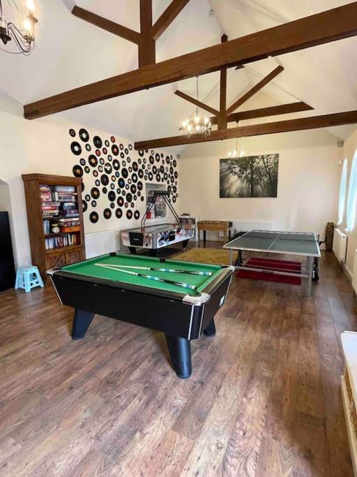 The Old Hay Barn - Games Room, Gym, Sleeps 8 Godmanchester Exterior foto