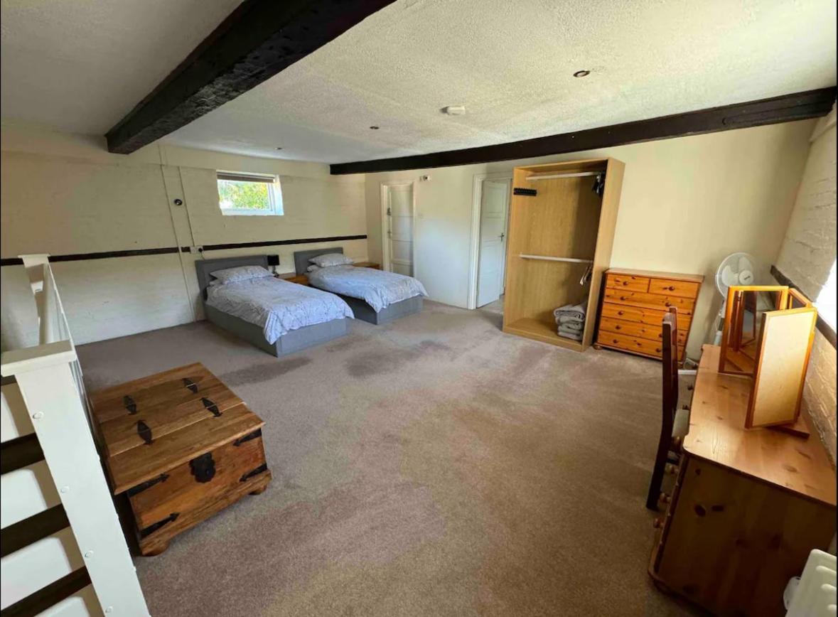 The Old Hay Barn - Games Room, Gym, Sleeps 8 Godmanchester Exterior foto